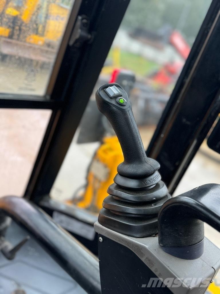 JCB 3 CX / compact Traktorgravere