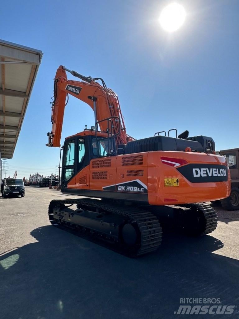 Develon DX300Lc-7 Beltegraver