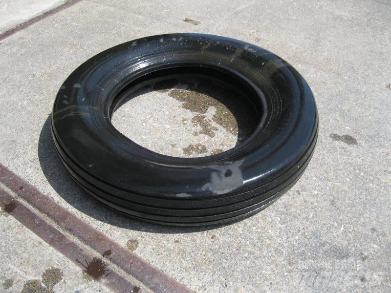 Pirelli 6.00-16 band Dekk, hjul og felger