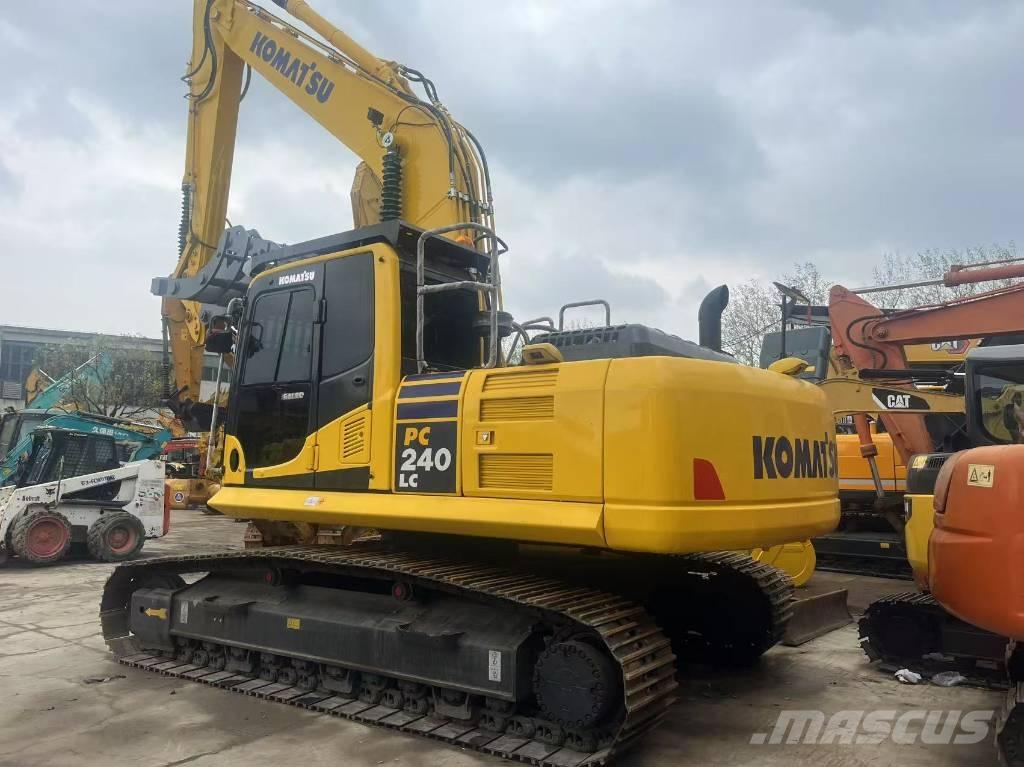 Komatsu PC 240 LC Beltegraver