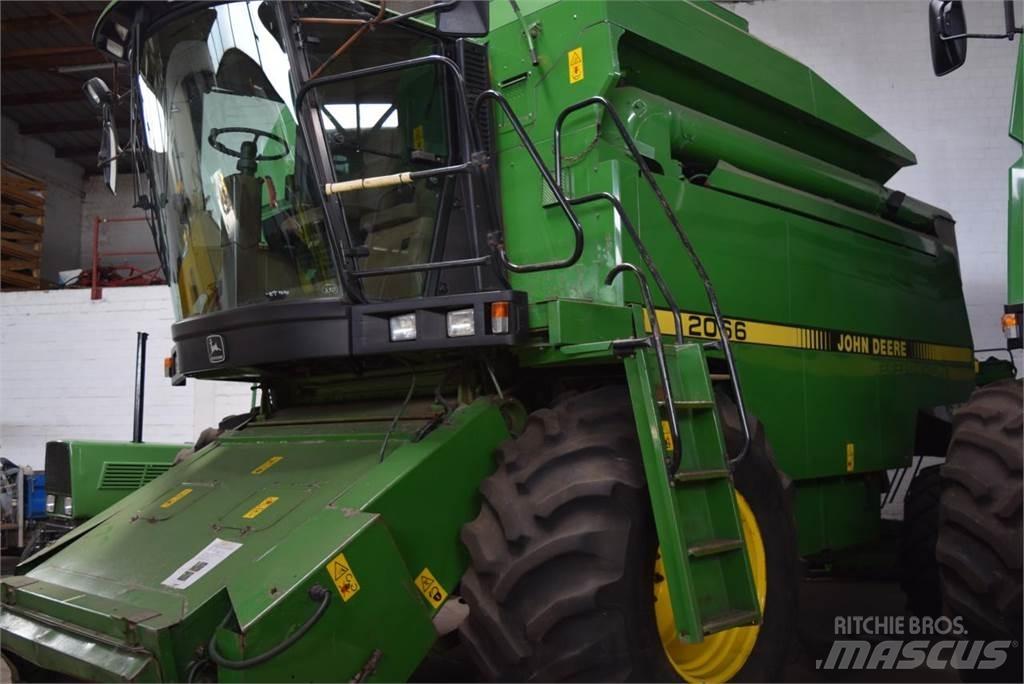 John Deere 2066 Skurtreskere