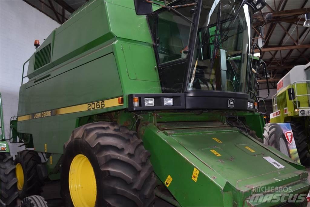 John Deere 2066 Skurtreskere
