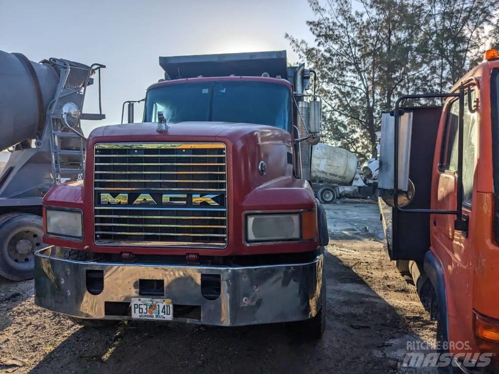 Mack CL 713 Tippbil