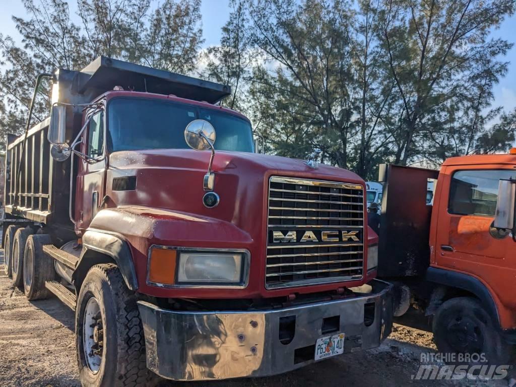 Mack CL 713 Tippbil