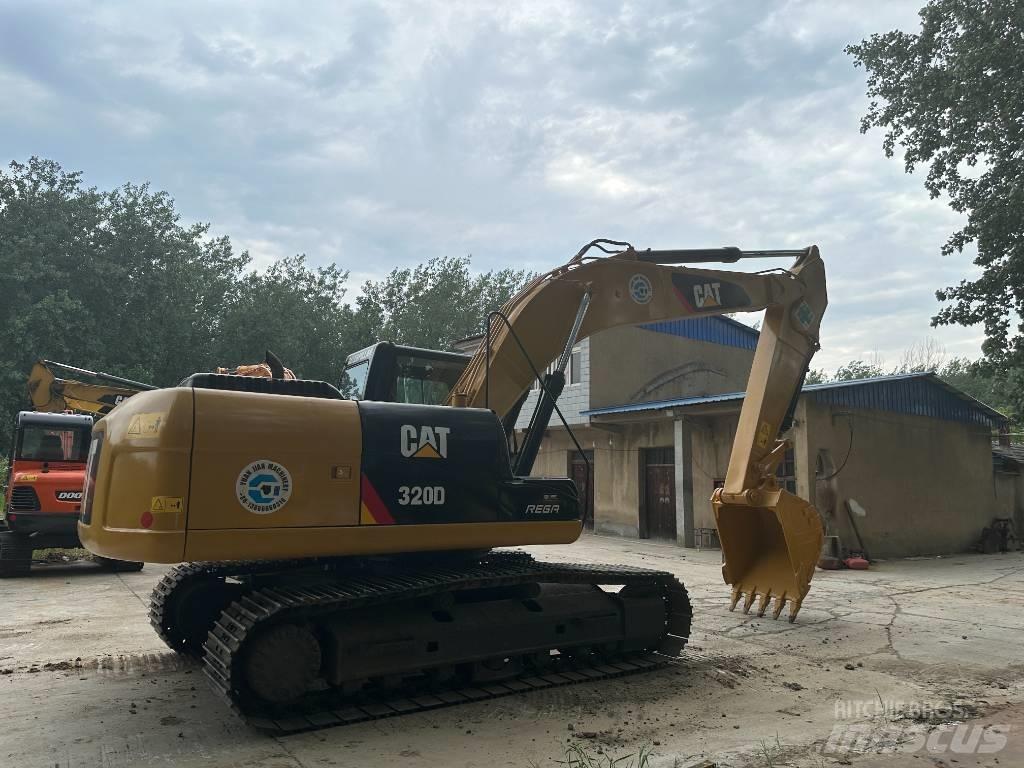 CAT 320D Beltegraver