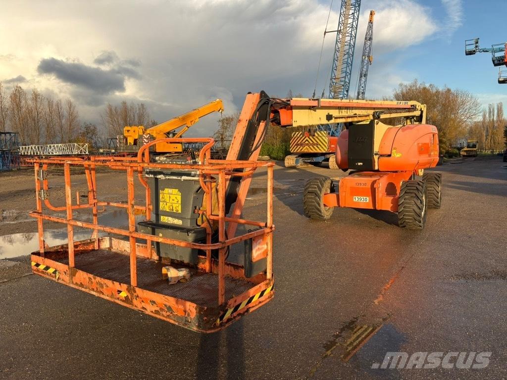 JLG 800 AJ Leddede bomlifter