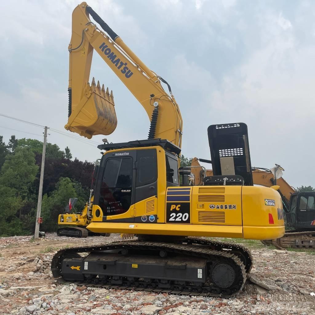 Komatsu PC 220-8 Beltegraver