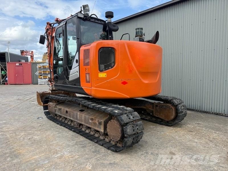 Hitachi ZX 135 US-5B Beltegraver
