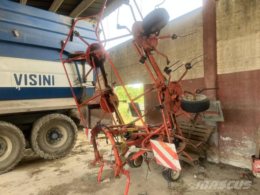 Lely TH 680 Raker og høyvendere