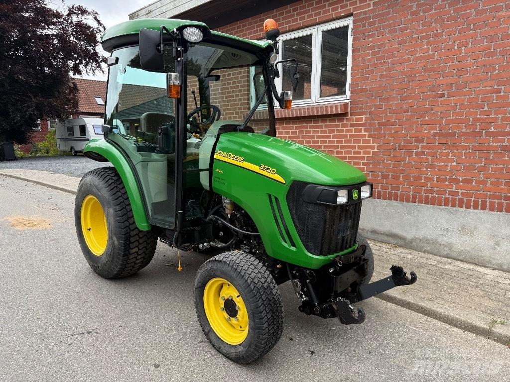 John Deere 3720 Kompakttraktorer