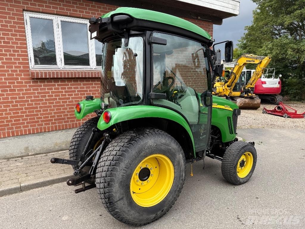 John Deere 3720 Kompakttraktorer
