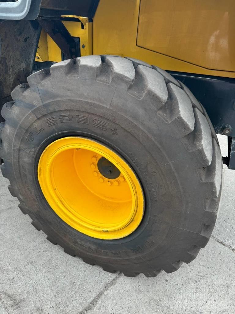 Komatsu WA250 Hjullastere