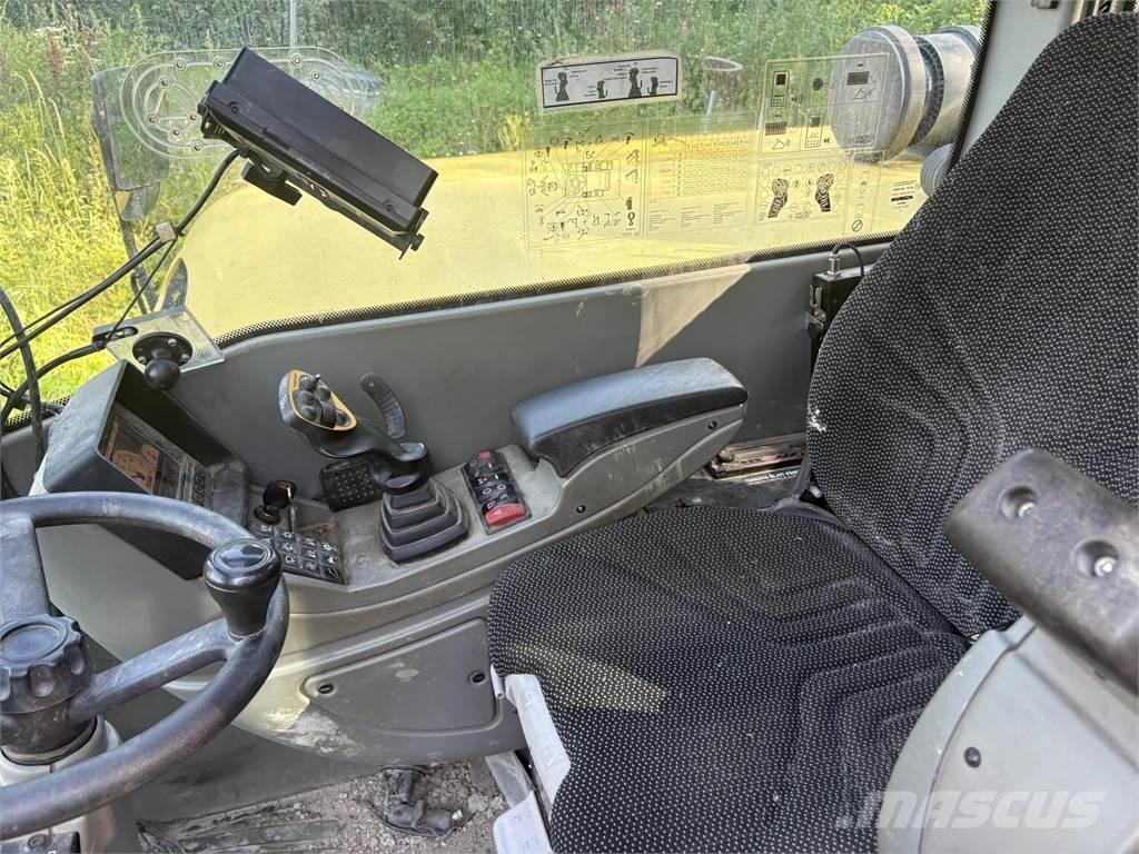 Yanmar B110W Hjulgravere