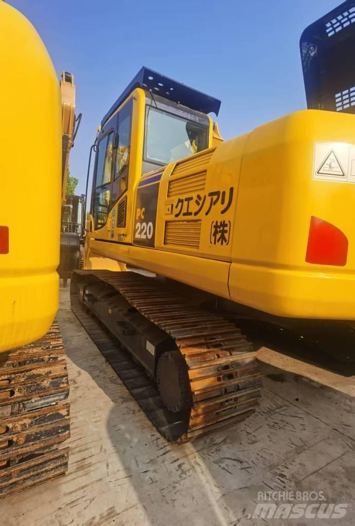 Komatsu PC 220 Beltegraver