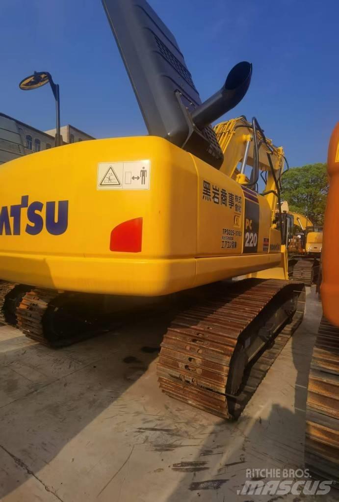 Komatsu PC 220 Beltegraver