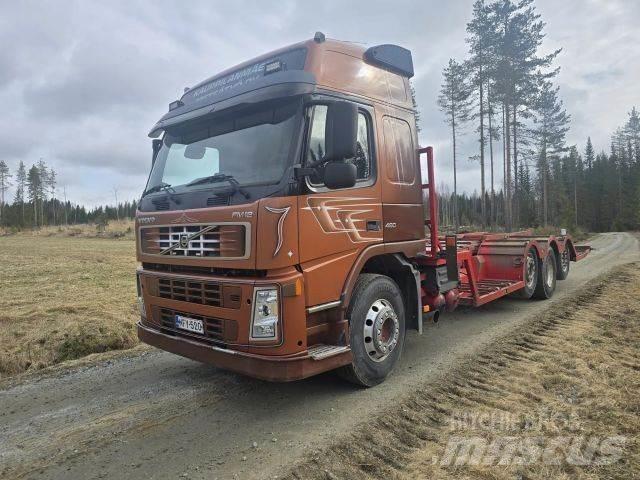 Volvo FM12 8x2 Spesialbiler for transport av skogsmaskiner