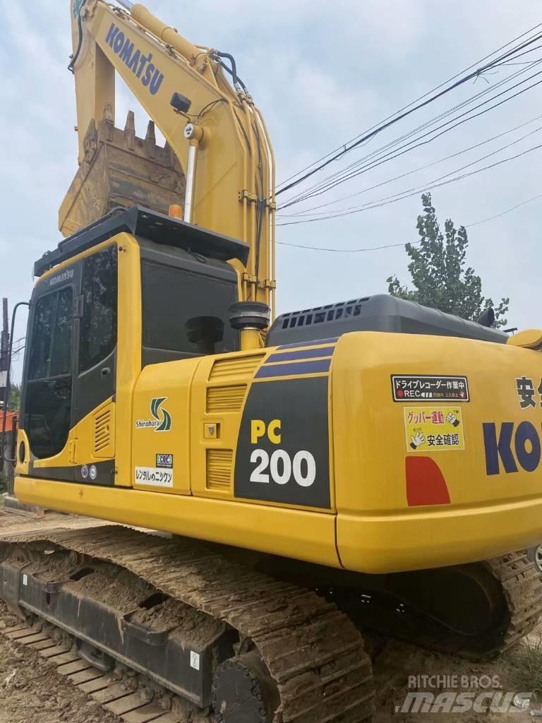 Komatsu PC 200-8 Beltegraver