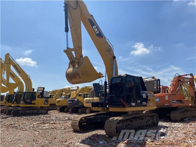 CAT 323D2L Beltegraver