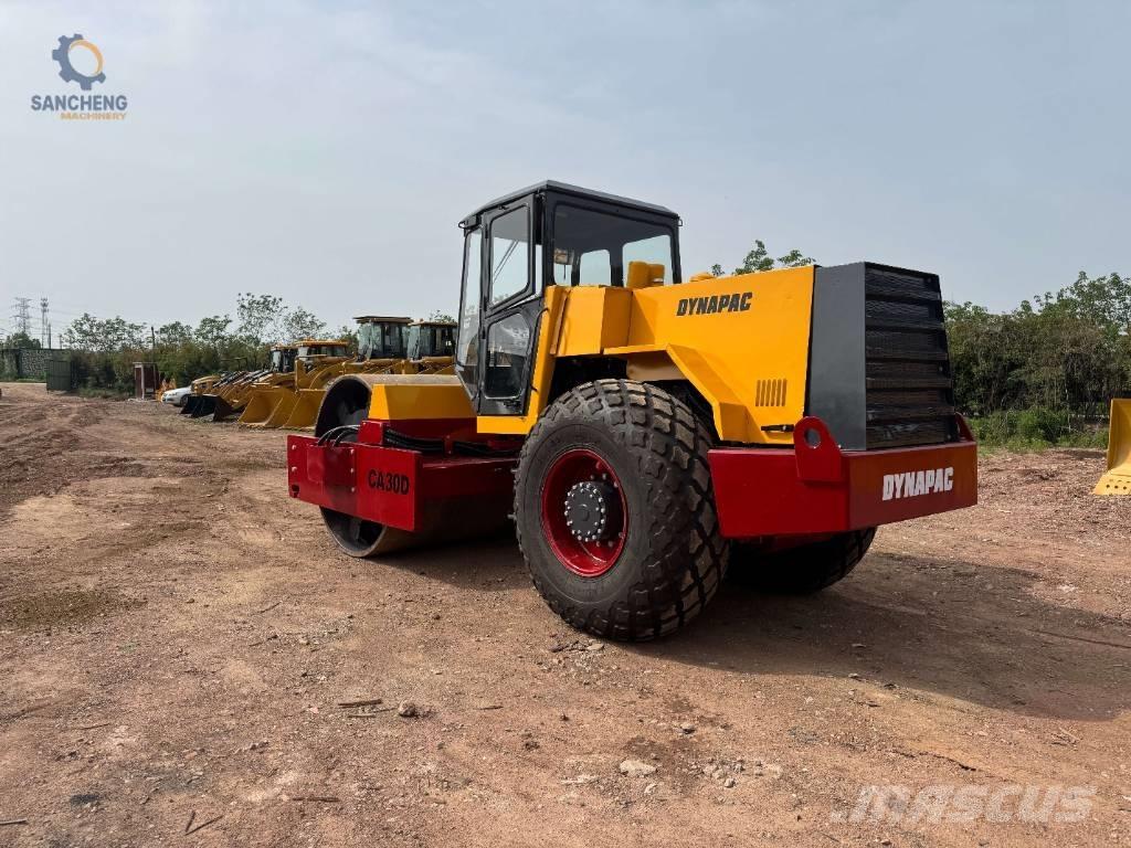 Dynapac CA 30 D Valsetog