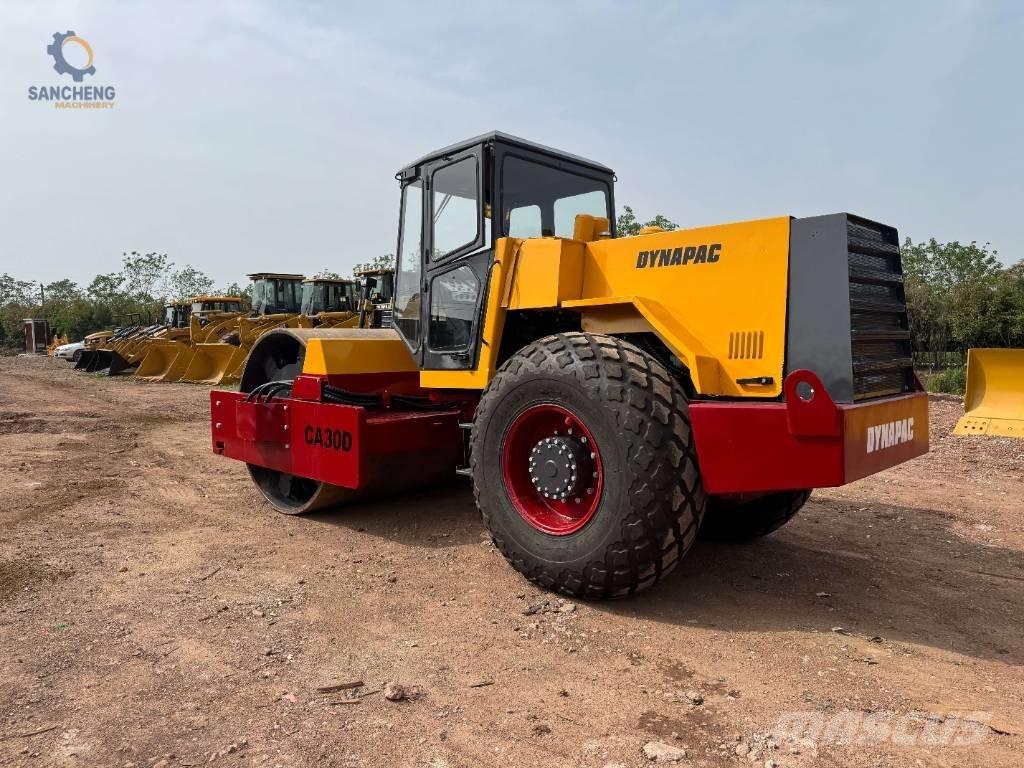 Dynapac CA 30 D Valsetog