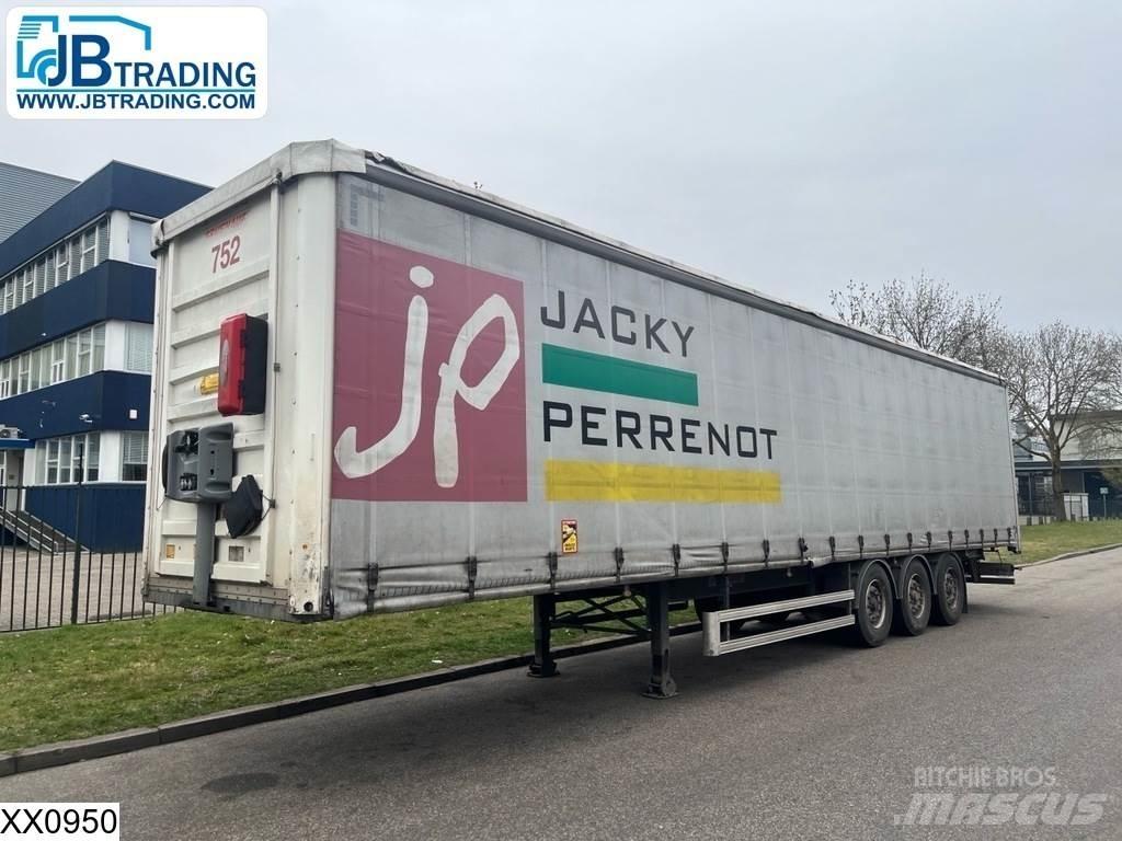 Fruehauf Tautliner Gardintrailer