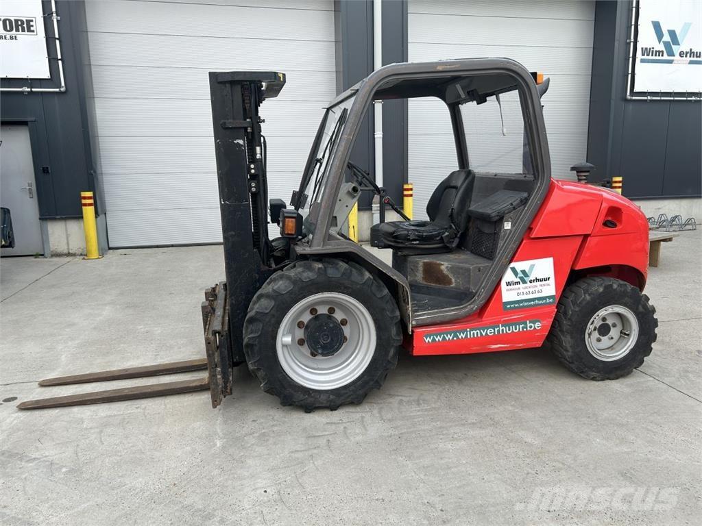 Manitou MH25-4 Terrenggående gaffeltruck