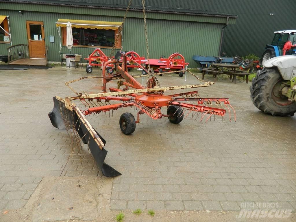 JF 400 Svanser