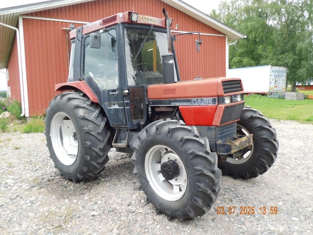 Case IH 685 XL Traktorer