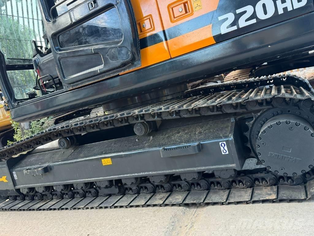Hyundai 220HX Beltegraver