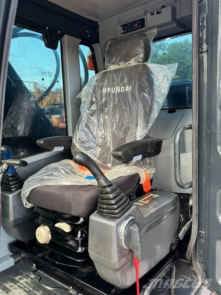 Hyundai 220HX Beltegraver