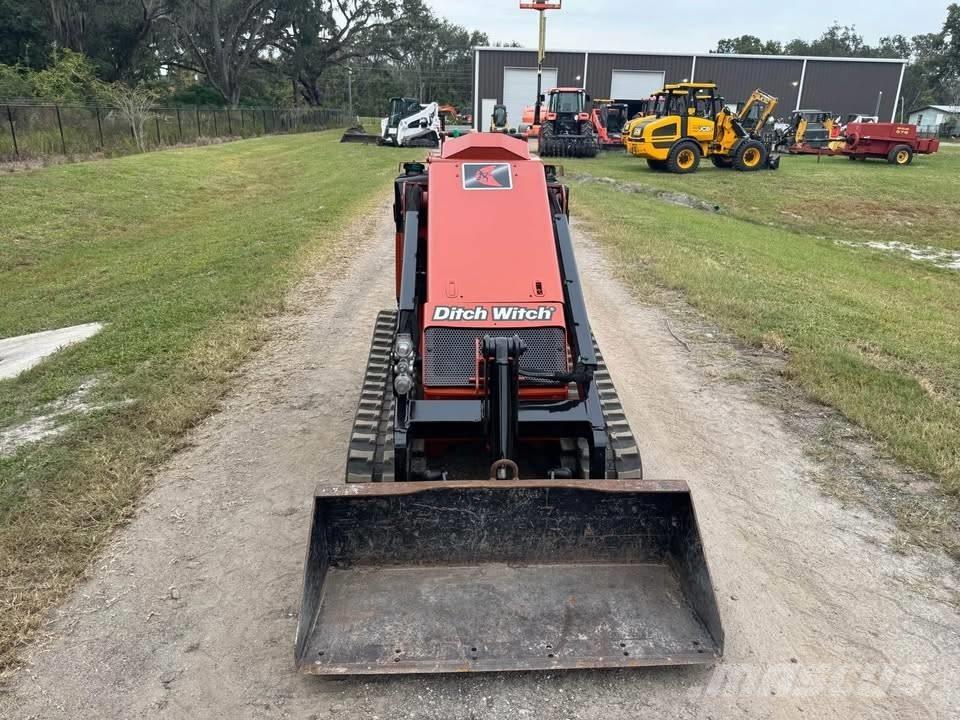 Ditch Witch SK 800 Kompaktlastere
