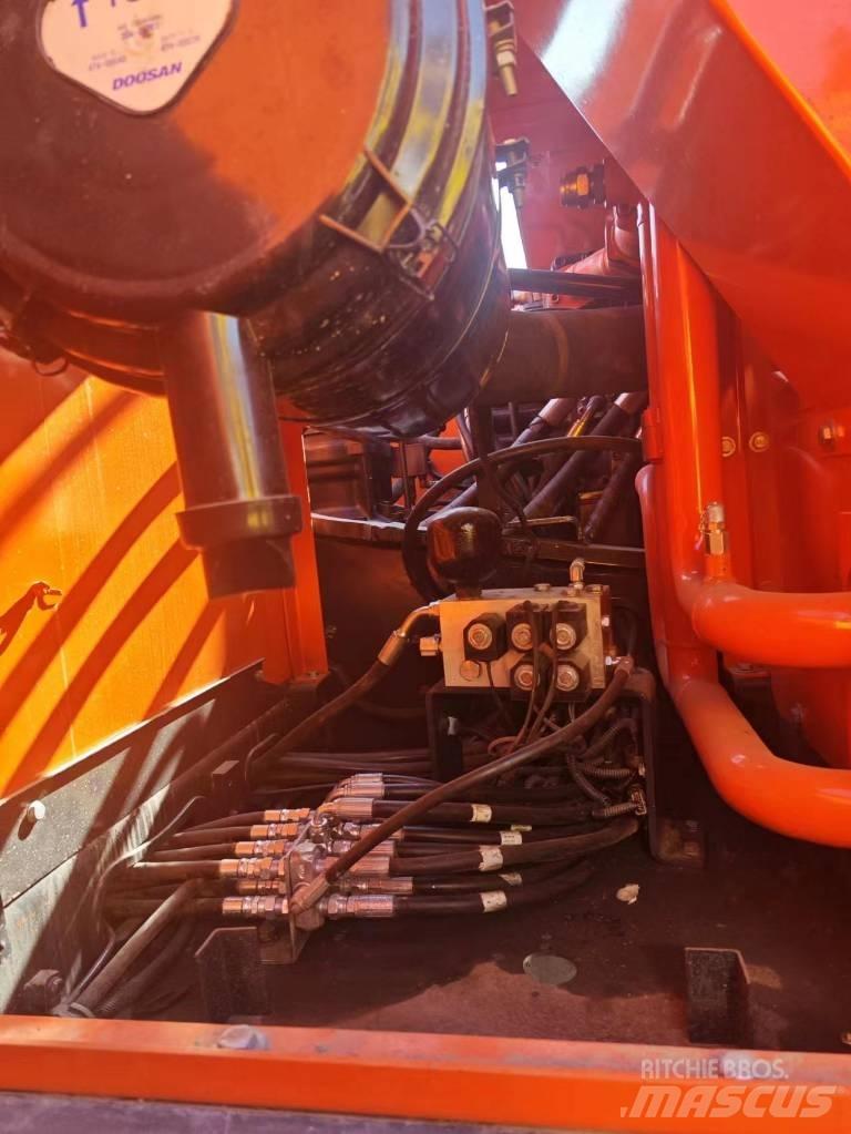 Doosan DX 300 Beltegraver
