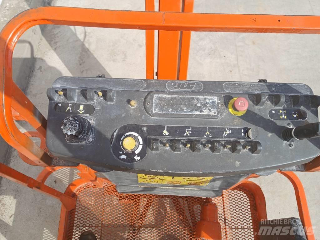 JLG E 300 AJ Leddede bomlifter