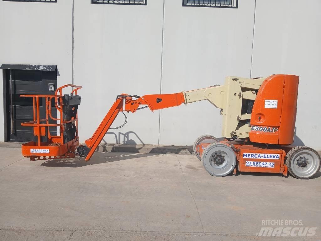 JLG E 300 AJ Leddede bomlifter