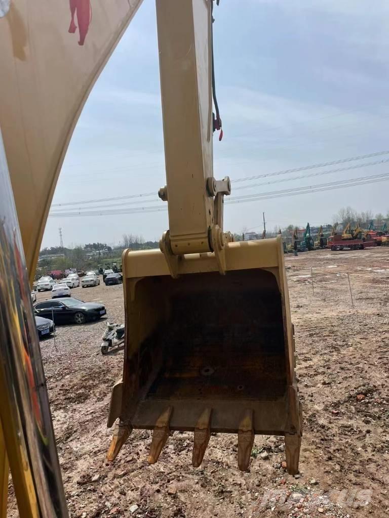 CAT 320D Beltegraver