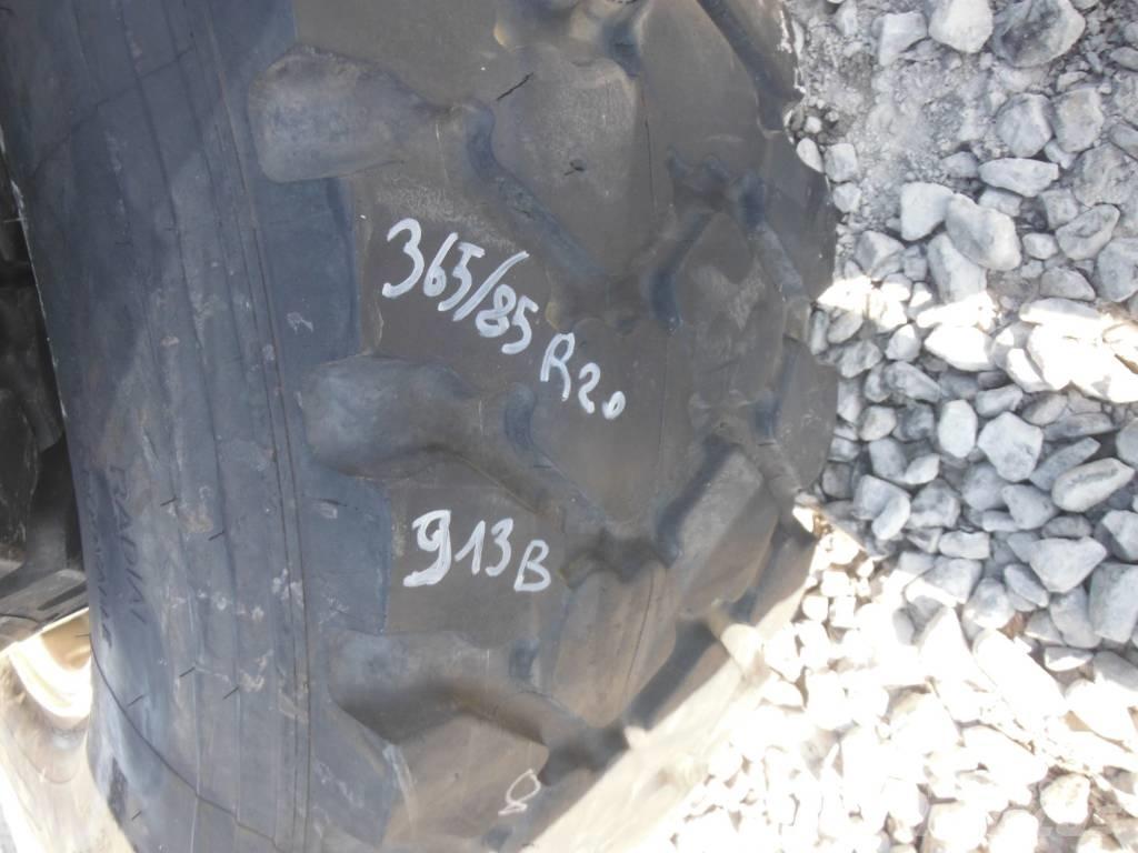 Michelin 365/85R20 Dekk, hjul og felger