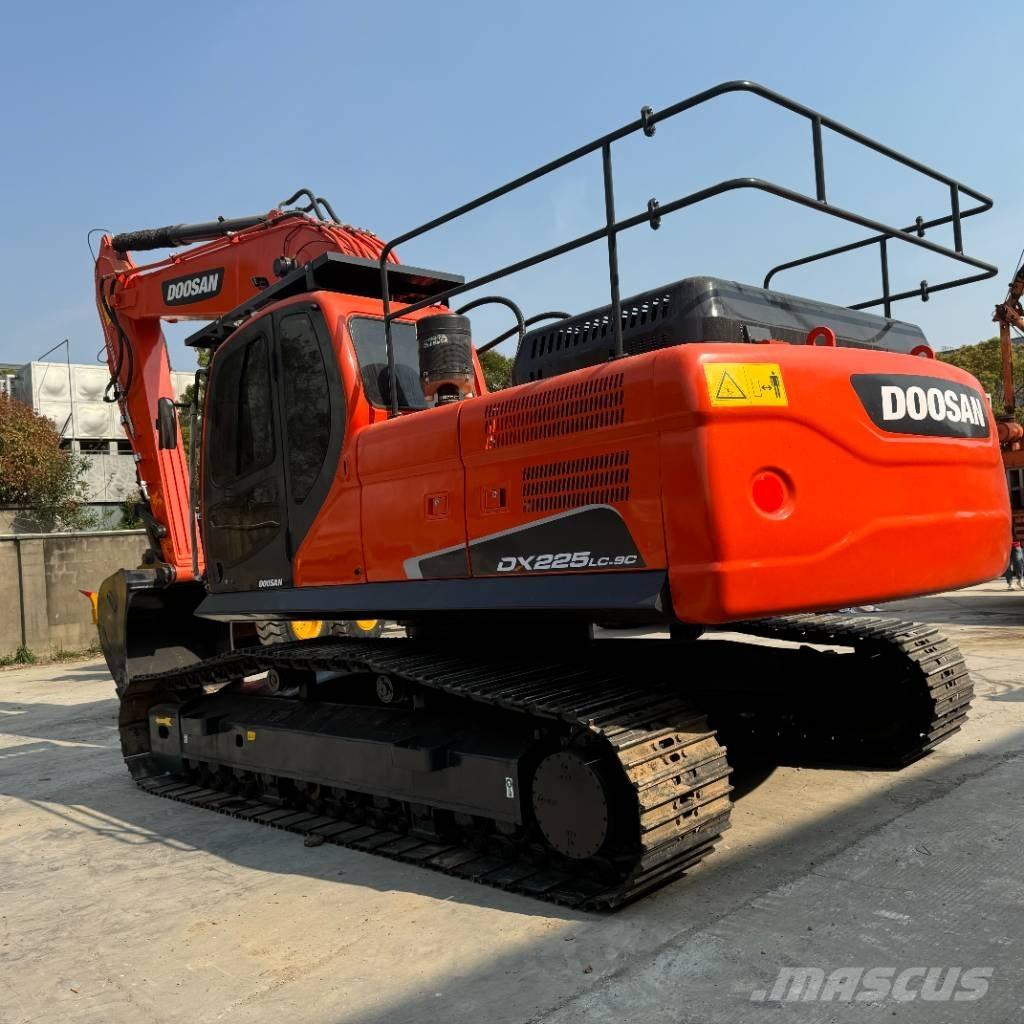 Doosan DX 225 LC Beltegraver