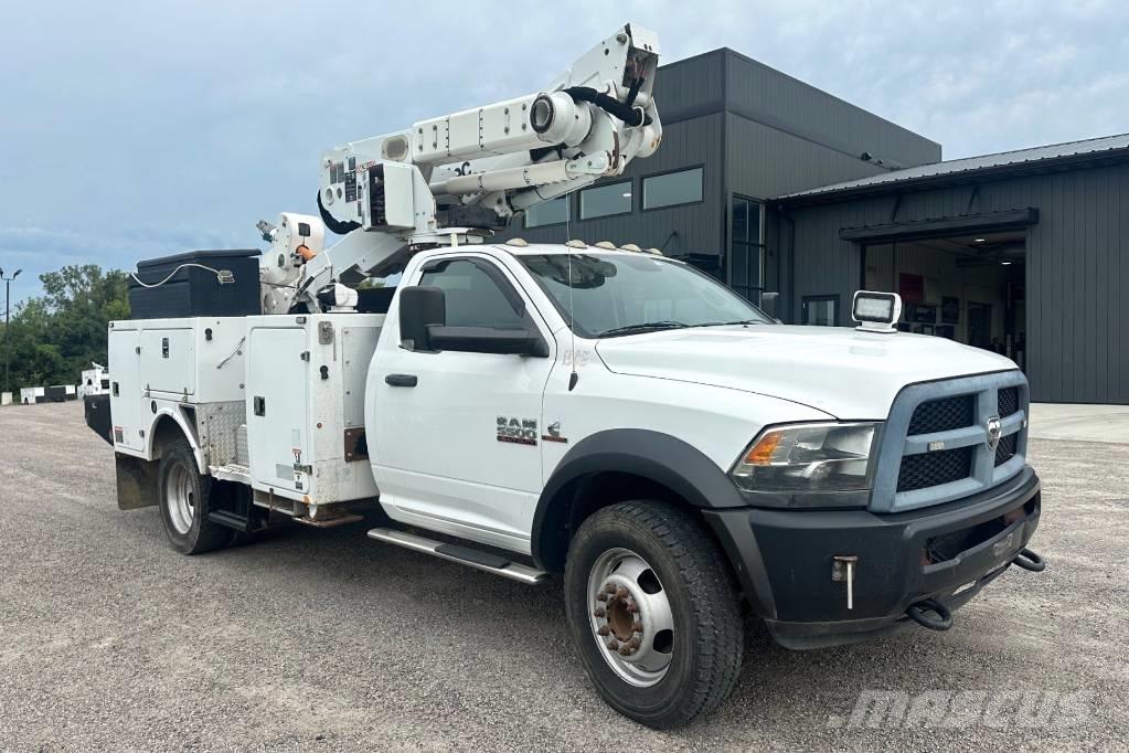 RAM 5500 TRADESMAN Bilmontert lift
