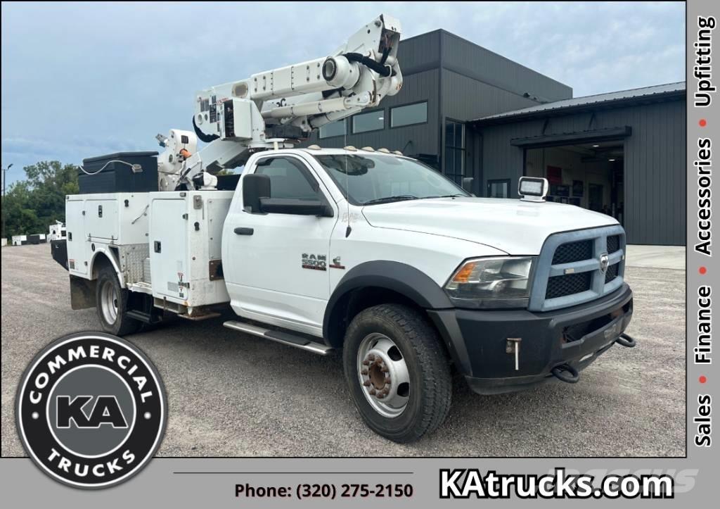 RAM 5500 TRADESMAN Bilmontert lift