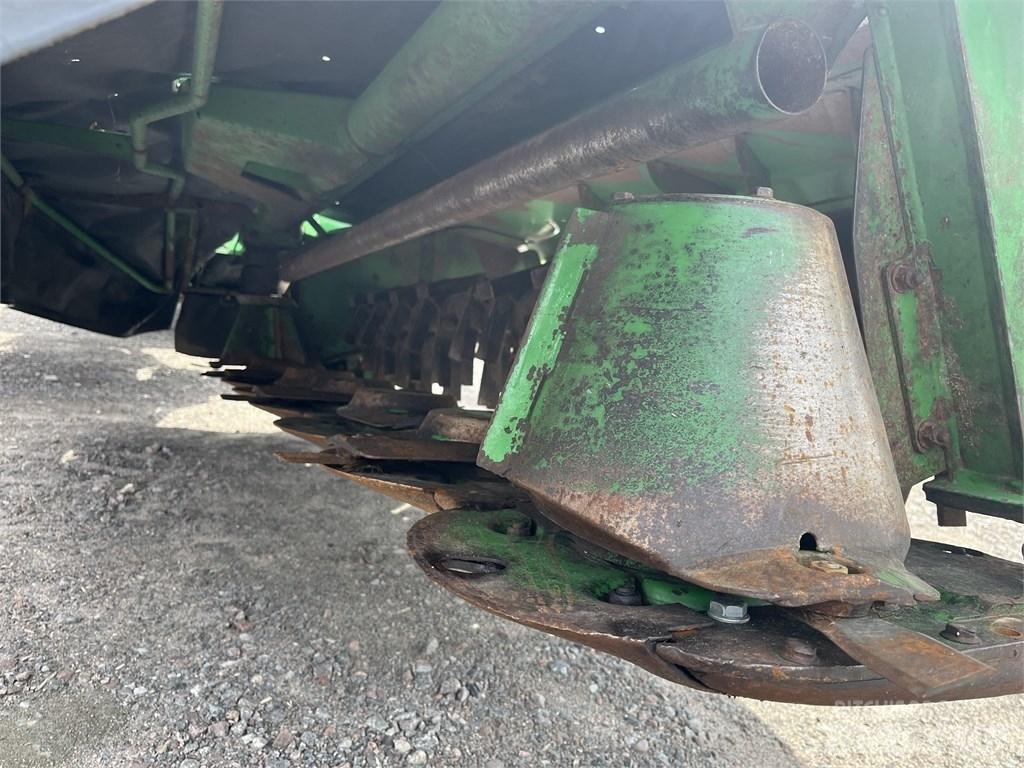 John Deere CC388, Slåmaskiner