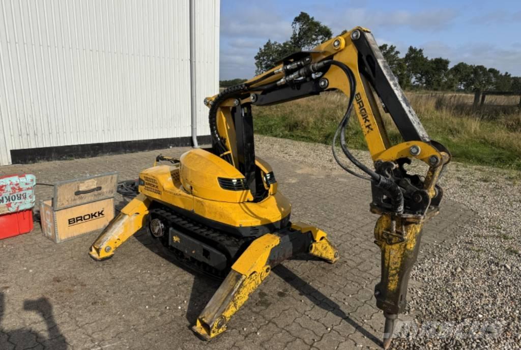 Brokk 110 Gravemaskiner for riving