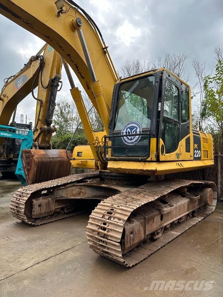 Komatsu PC 220-8 Beltegraver