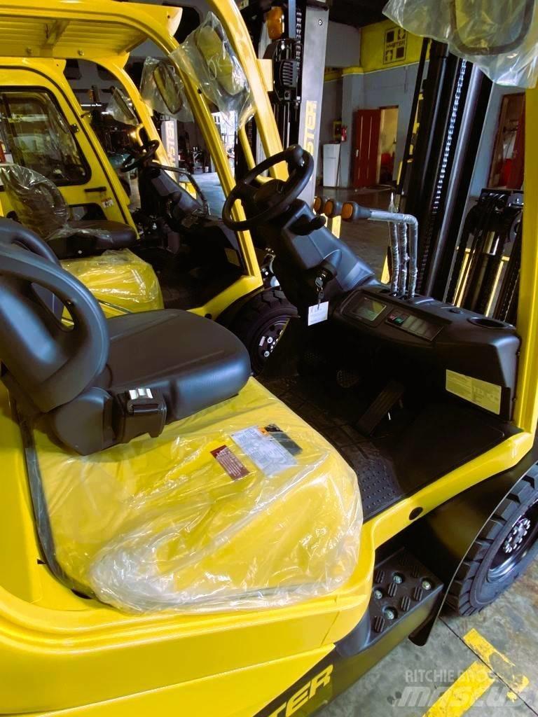 Hyster H3.5UT Diesel Trucker