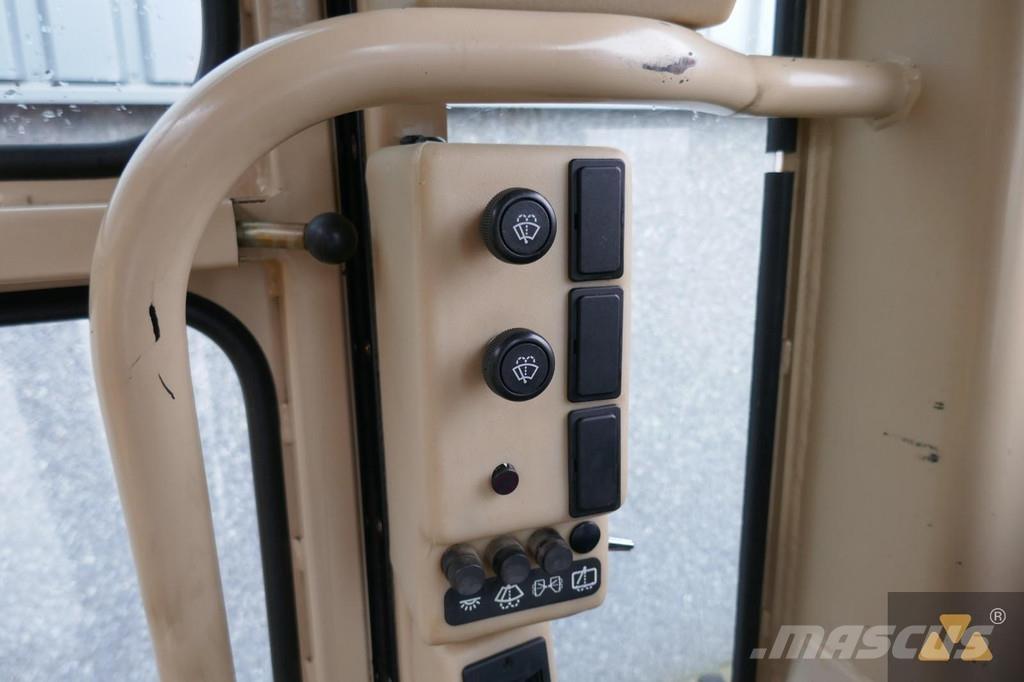 CAT 140H Ex-army Veihøvler