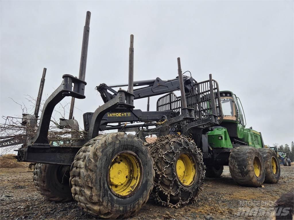 John Deere 1210E Lassbærere