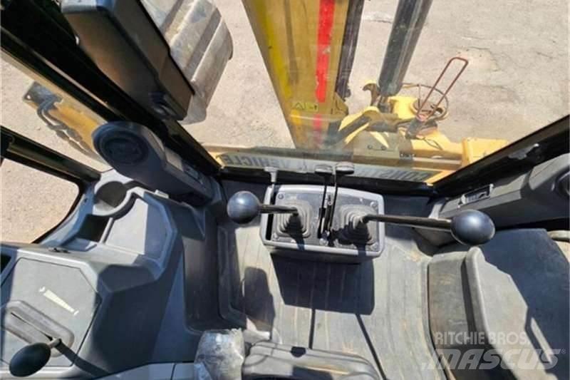 CAT 426F2 TLB Traktorgravere