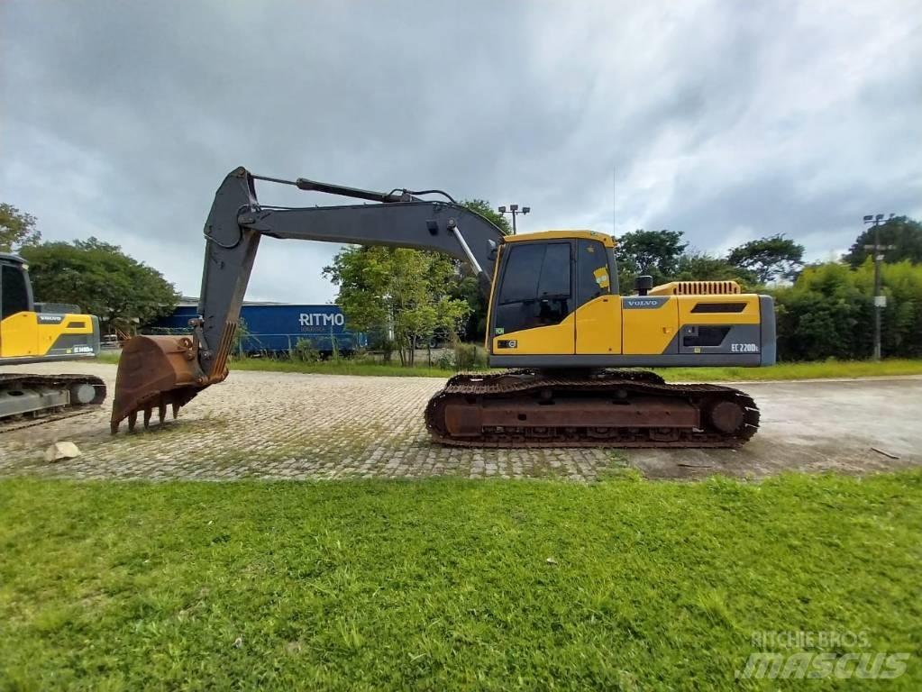 Volvo EC 220 DL Beltegraver