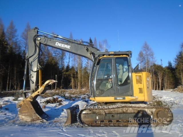 John Deere 135 G Beltegraver