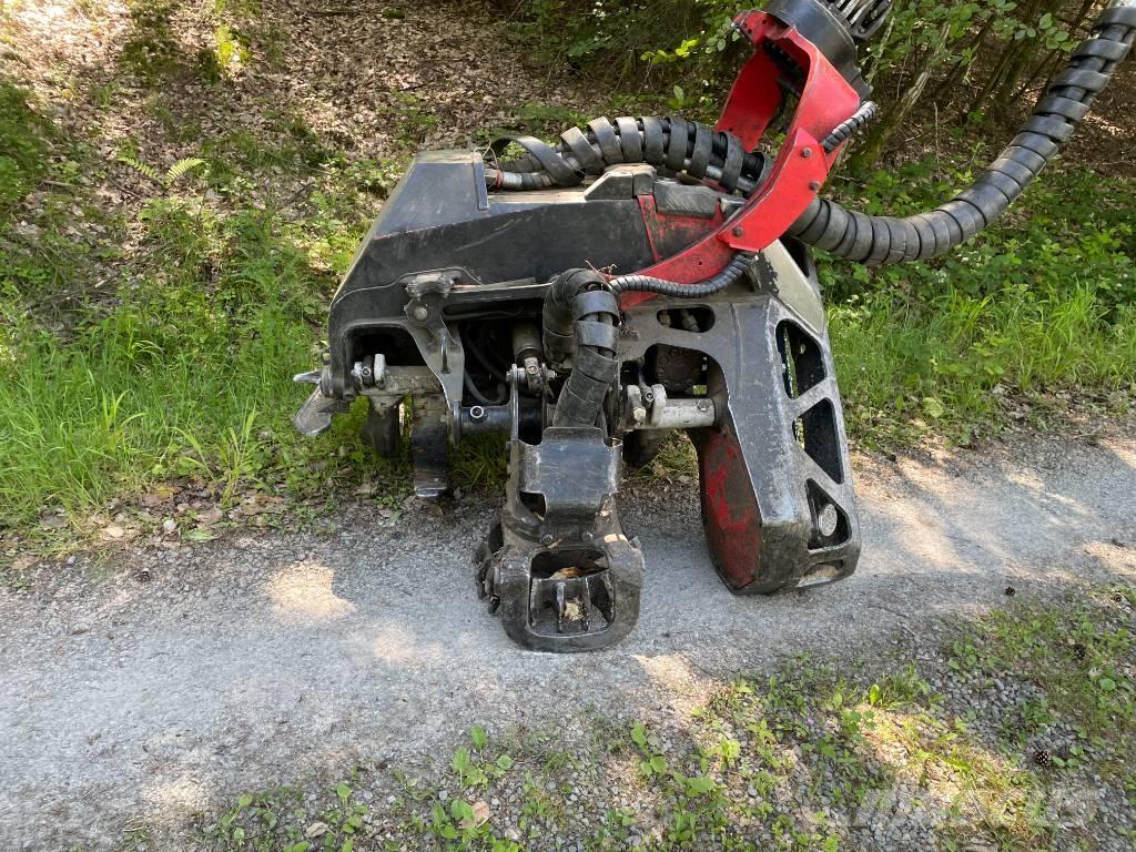 Komatsu C124 Treknusere