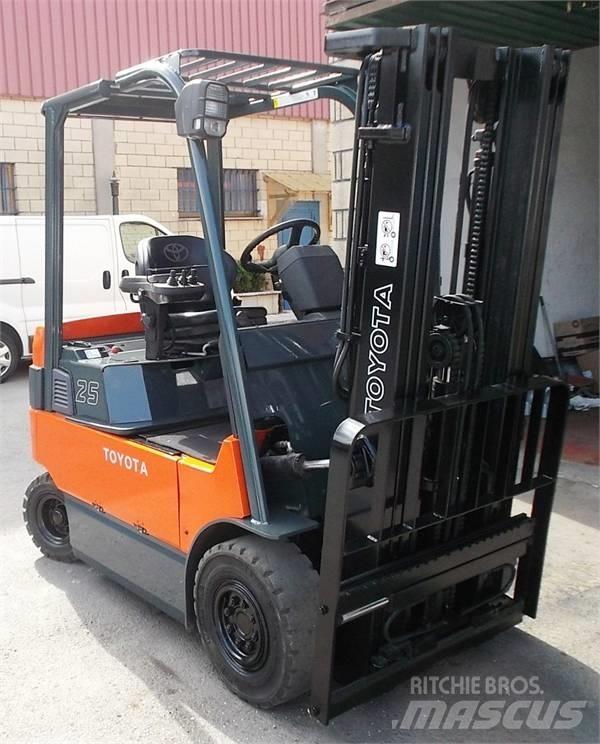 Toyota 7 FBMF 25 Elektriske trucker